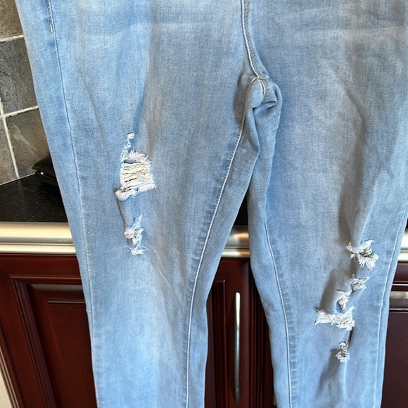 WBB royalty distressed jeans size 10 - Picture 4 of 11